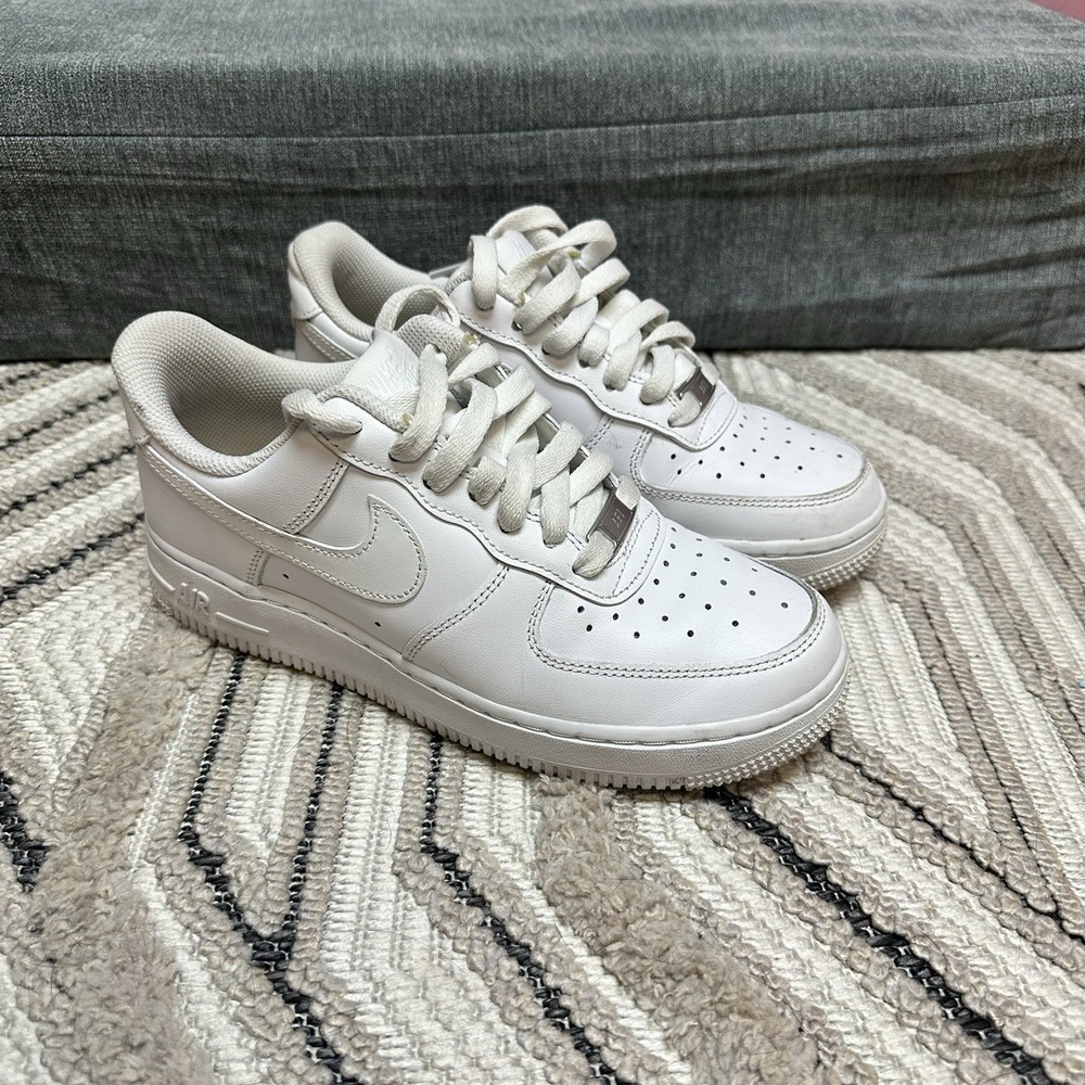 Nike Women's Air Force 1 '07 Leather Size 6.5 White Streetwear Flat Sole